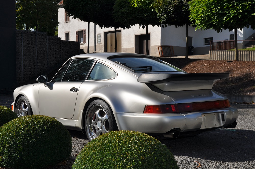 Porsche 964 Turbo 3,6 links hinten