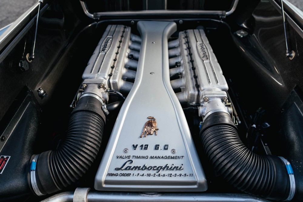 Lamborghini Diablo VT 6.0-8