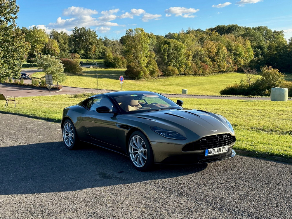 AM DB11 AMR-1
